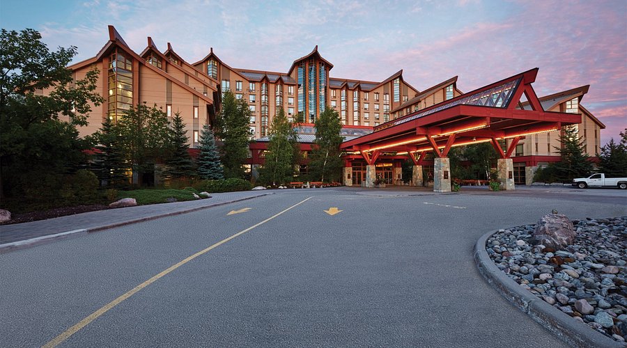 Casino Rama Resort — expansive lakeside entertainment resort with modern green-accented architecture.